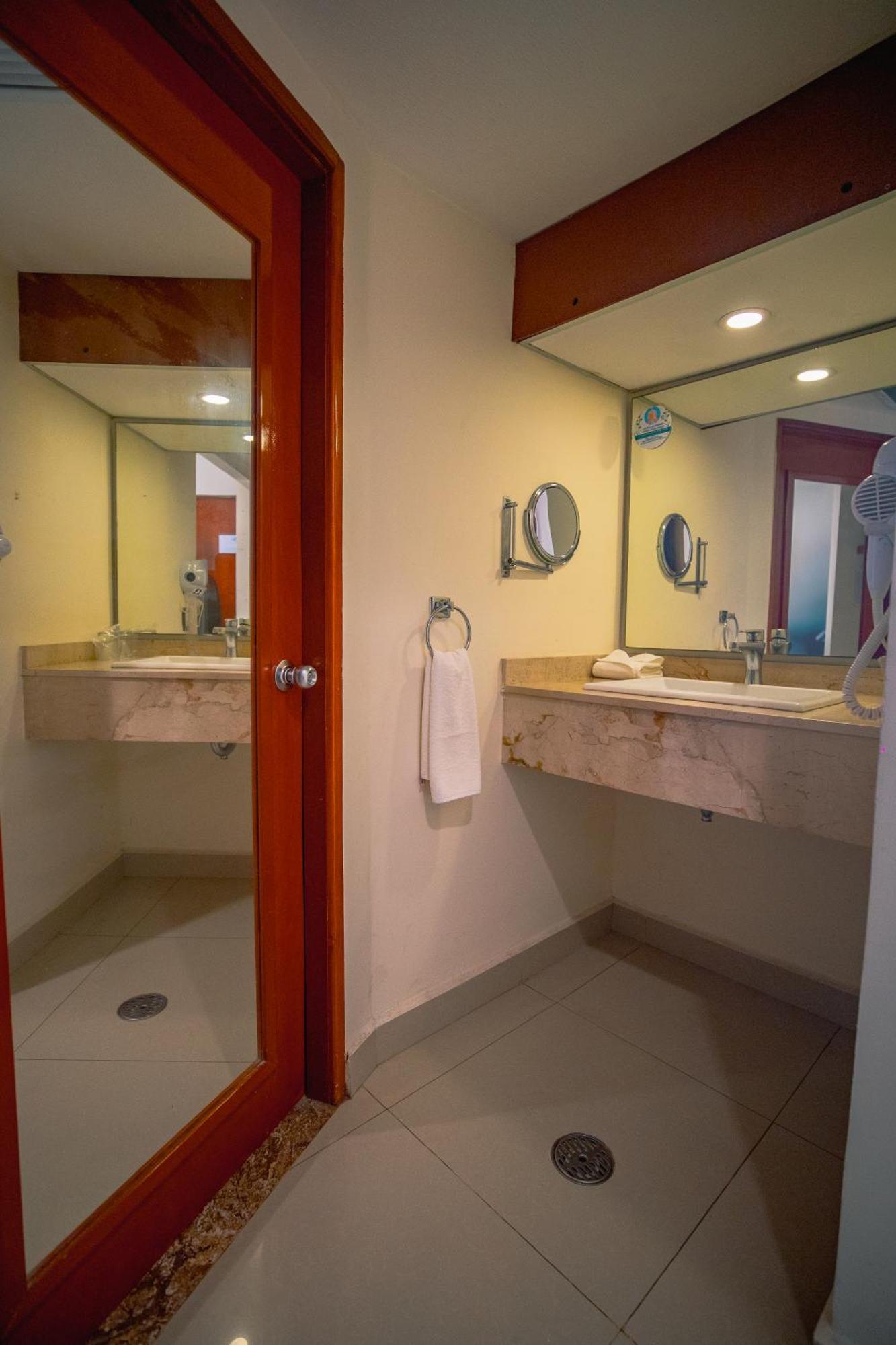 Hotel Hostal De Cortes Веракруз Екстериор снимка
